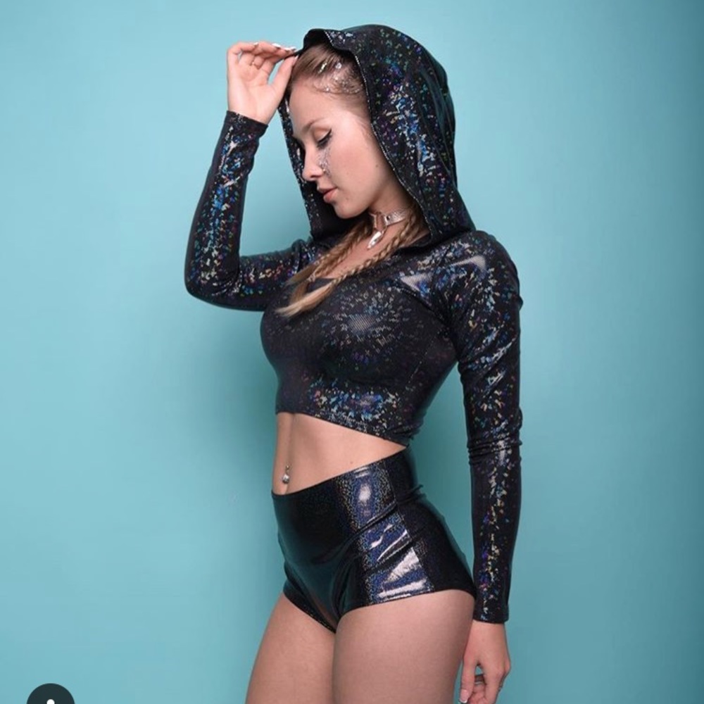 Isssooooooo ESR TOP AND OR BOTTOMS